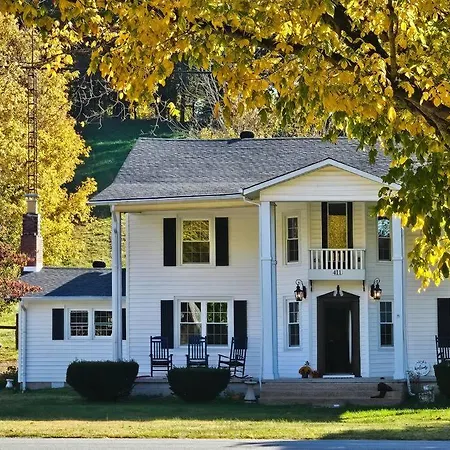 Country Colonial Retreat Villa
